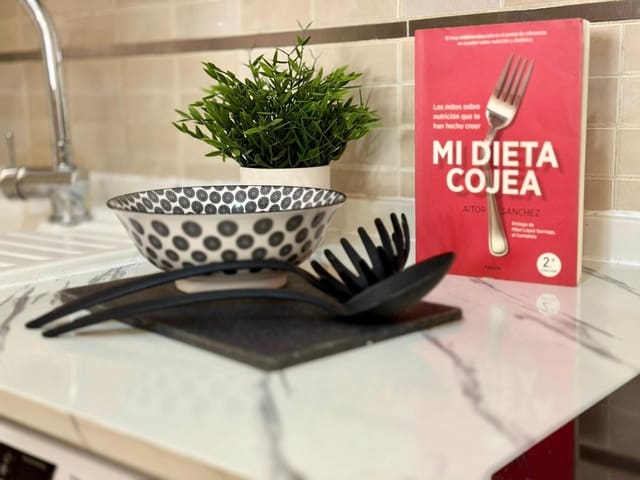 Apartamento de 2 habitaciones en Torrevieja en venta con piscina garaje - 125.000 € (Ref: 9433146)