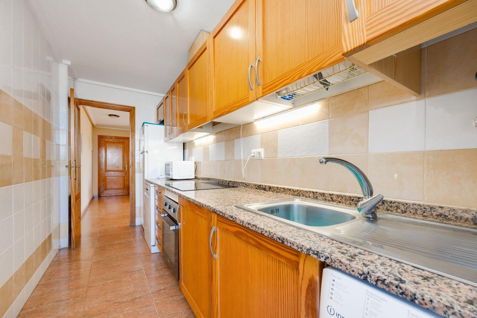 2 bedroom Apartment for sale in Torrevieja with pool garage - € 134,999 (Ref: 9433148)