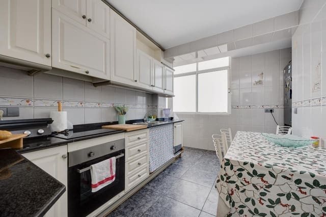 4 camera da letto Appartamento in vendita in Torrevieja - 133.900 € (Rif: 9433149)