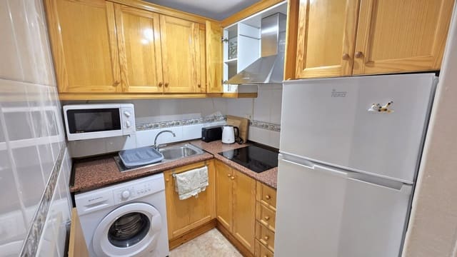 1 makuuhuone Huoneisto myytävänä paikassa Torrevieja mukana uima-altaan 
autotalli - 117 500 € (Ref: 9496898)