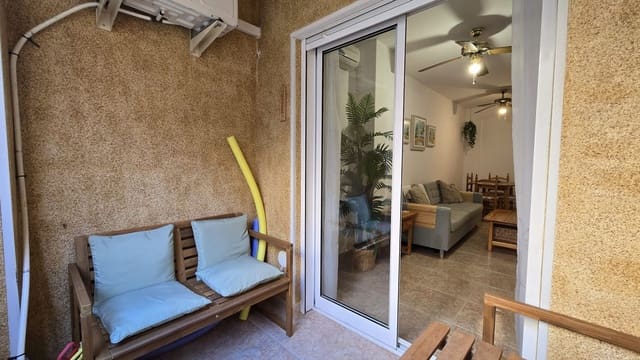 1 makuuhuone Huoneisto myytävänä paikassa Torrevieja mukana uima-altaan 
autotalli - 117 500 € (Ref: 9496898)