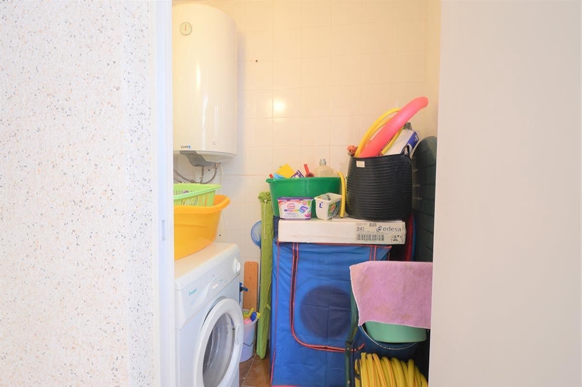 3 bedroom Townhouse for sale in Playa Flamenca with pool garage - € 185,000 (Ref: 9496899)