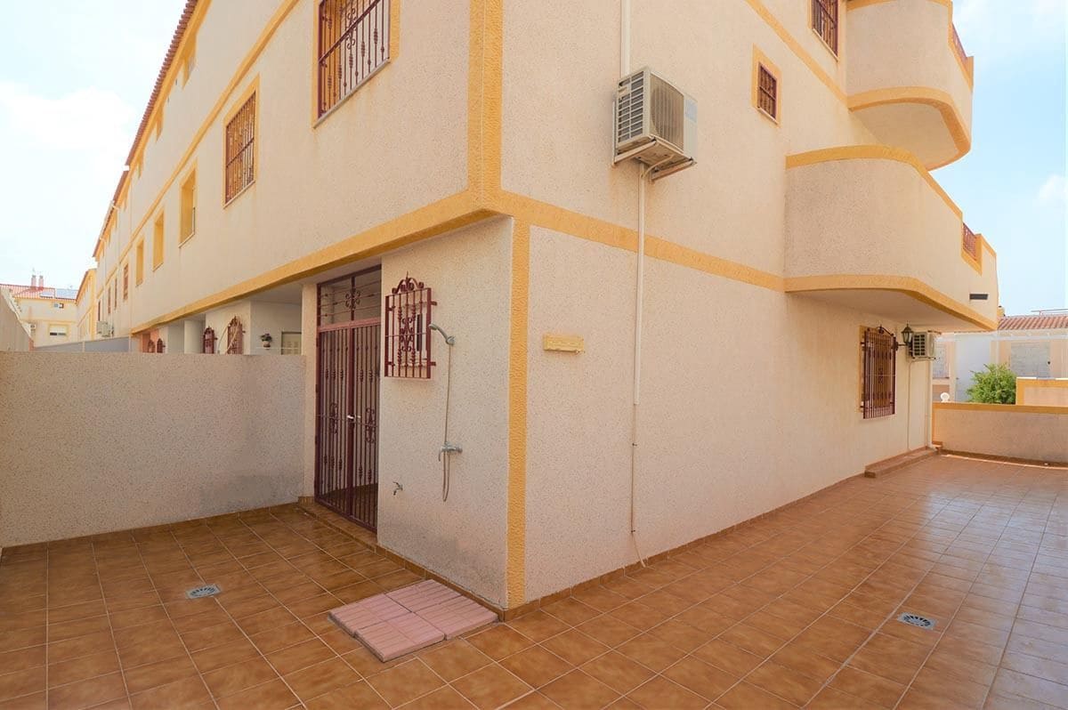 3 bedroom Townhouse for sale in Playa Flamenca with pool garage - € 185,000 (Ref: 9496899)