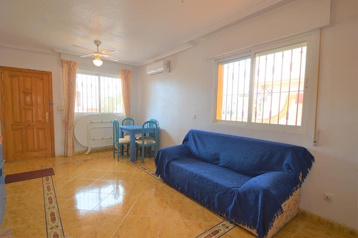 3 bedroom Townhouse for sale in Playa Flamenca with pool garage - € 185,000 (Ref: 9496899)