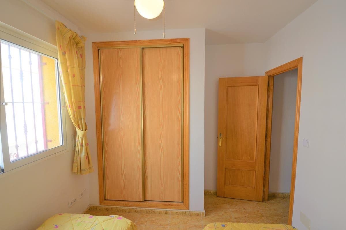 3 bedroom Townhouse for sale in Playa Flamenca with pool garage - € 185,000 (Ref: 9496899)