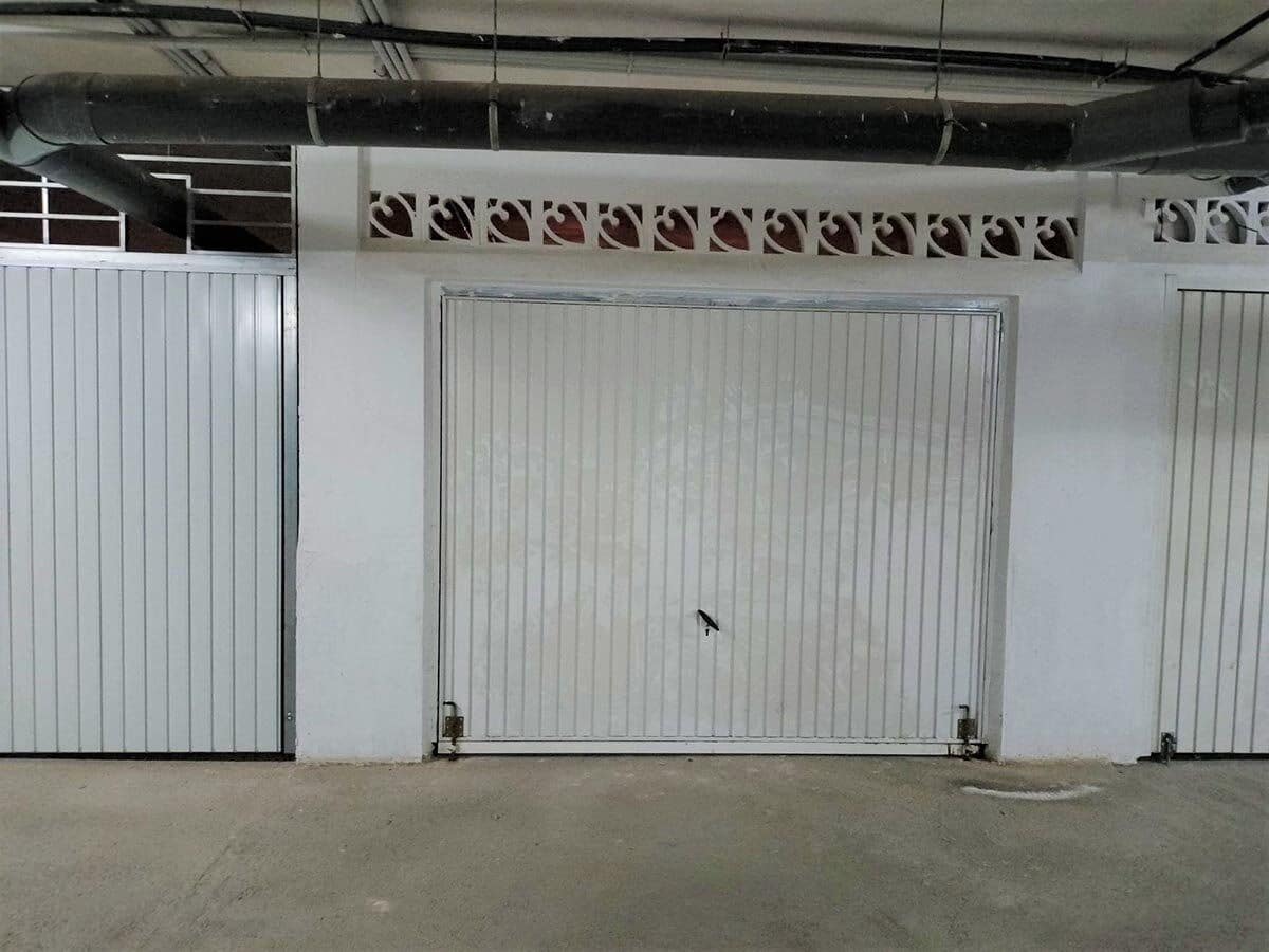 3 bedroom Townhouse for sale in Playa Flamenca with pool garage - € 185,000 (Ref: 9496899)