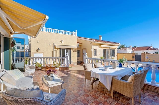 4 soveværelse Villa til salg i Ciudad Quesada, Rojales med swimmingpool garage - € 449.500 (Ref: 9610854)