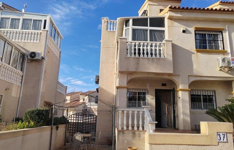 2 slaapkamer Huis te koop in Villamartin met zwembad garage - € 162.000 (Ref: 9690073)