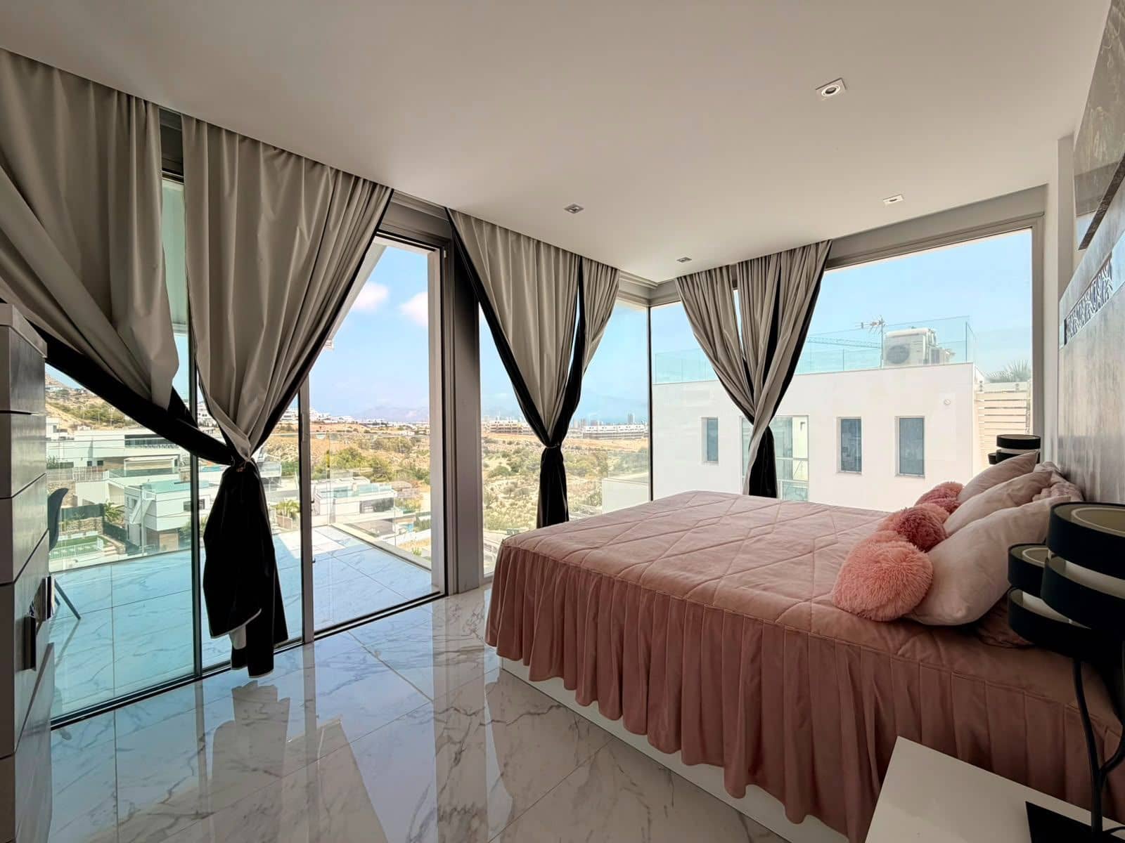 Chalet de 5 habitaciones en Finestrat en venta con piscina garaje - 1.500.000 € (Ref: 10031548)