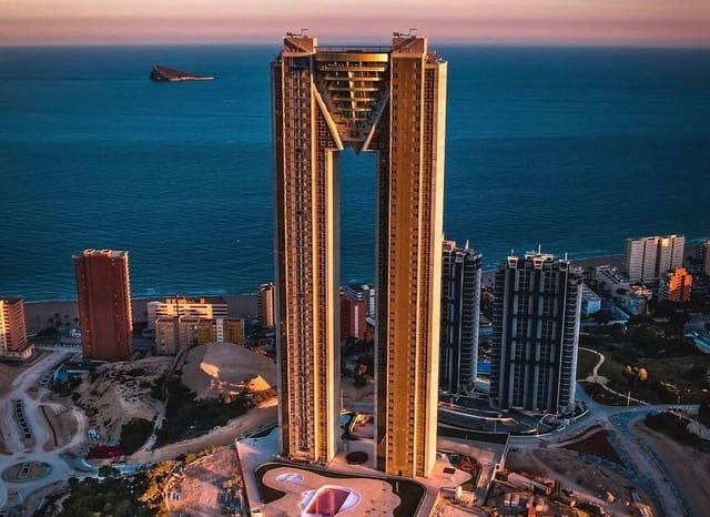 2 sovrum Lägenhet till salu i Playa Poniente, Benidorm med pool garage - 515 000 € (Ref: 10046935)