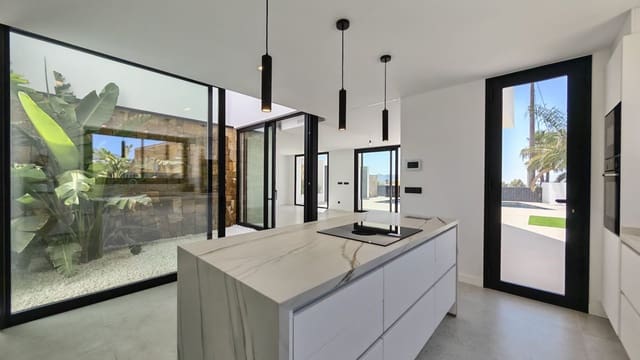 4 Zimmer Villa zu verkaufen in Escandinavia - Cautivador, Alfaz del Pi / L'Alfàs del Pi mit Pool Garage - 785.000 € (Ref: 10070393)
