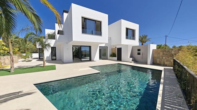 4 Zimmer Villa zu verkaufen in Escandinavia - Cautivador, Alfaz del Pi / L'Alfàs del Pi mit Pool Garage - 785.000 € (Ref: 10070393)
