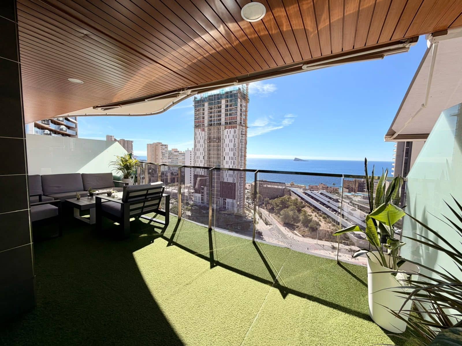 2 sypialnia Apartament na sprzedaż w Benidorm z basenem garażem - 749 000 € (Ref: 10077680)