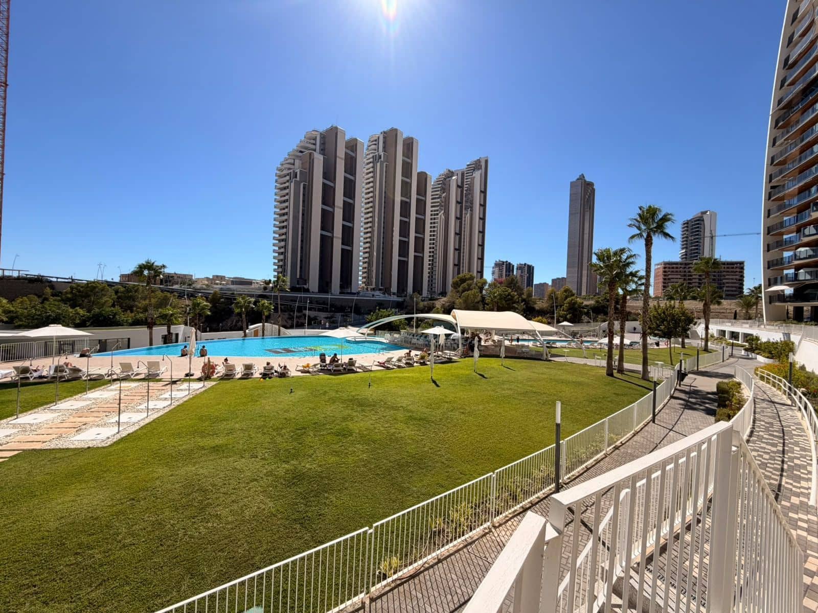 2 sypialnia Apartament na sprzedaż w Benidorm z basenem garażem - 749 000 € (Ref: 10077680)