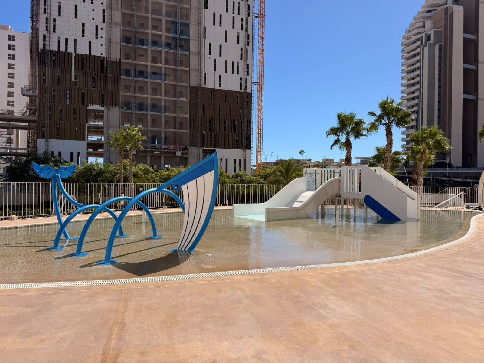 2 sypialnia Apartament na sprzedaż w Benidorm z basenem garażem - 749 000 € (Ref: 10077680)