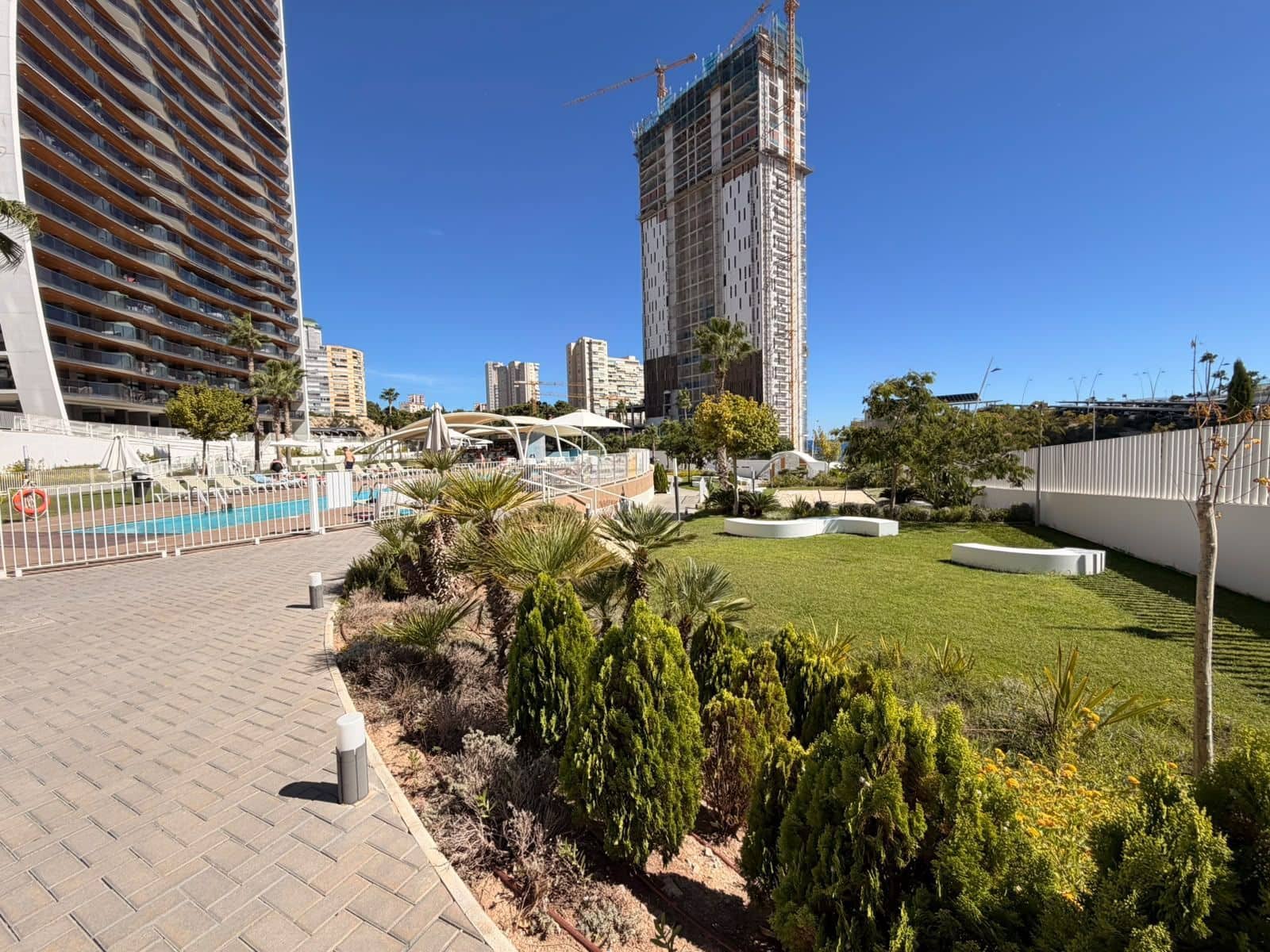 2 sypialnia Apartament na sprzedaż w Benidorm z basenem garażem - 749 000 € (Ref: 10077680)