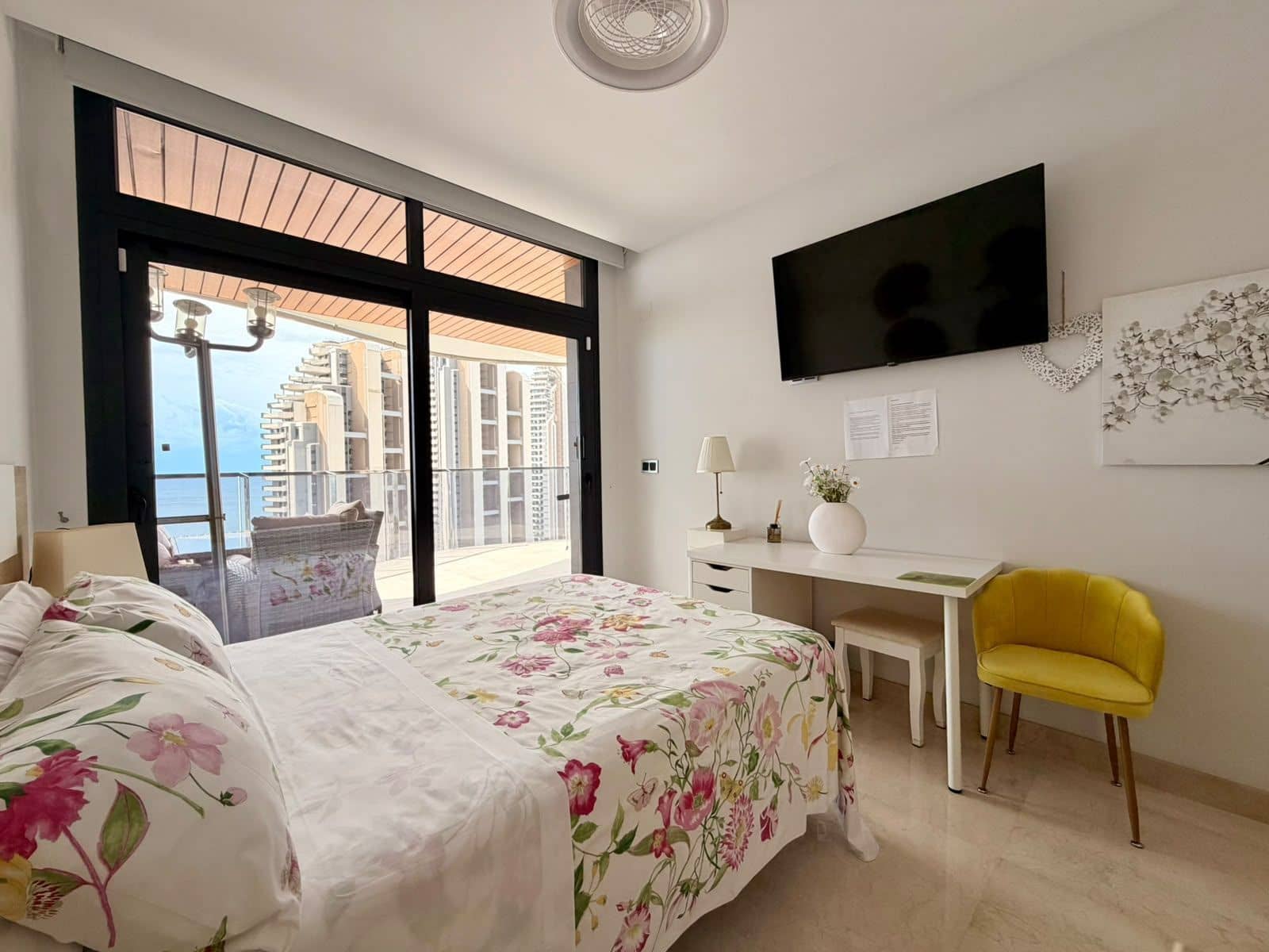 3 Zimmer Apartment zu verkaufen in Benidorm mit Pool Garage - 1.150.000 € (Ref: 10088935)