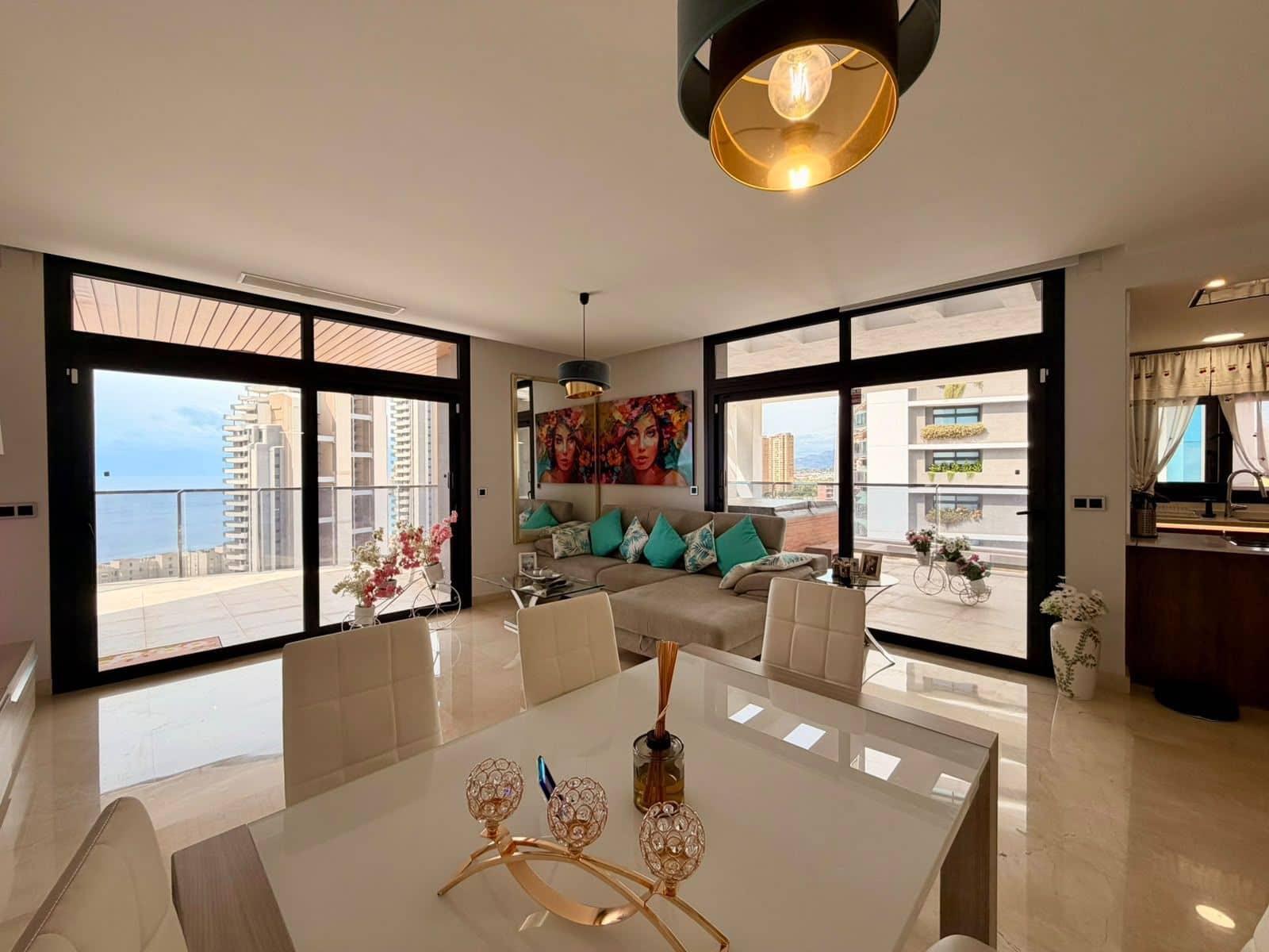 3 Zimmer Apartment zu verkaufen in Benidorm mit Pool Garage - 1.150.000 € (Ref: 10088935)
