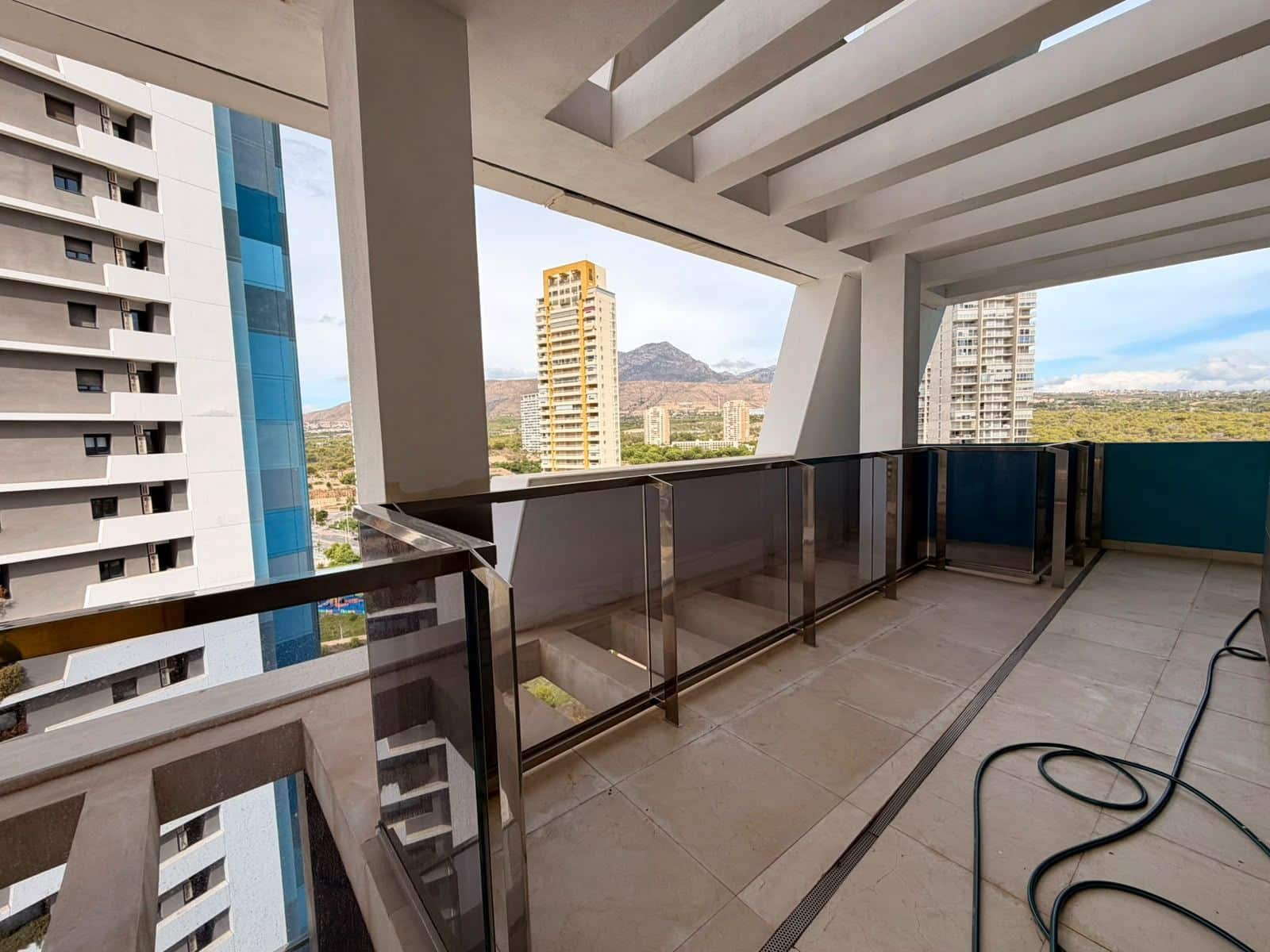 3 Zimmer Apartment zu verkaufen in Benidorm mit Pool Garage - 1.150.000 € (Ref: 10088935)