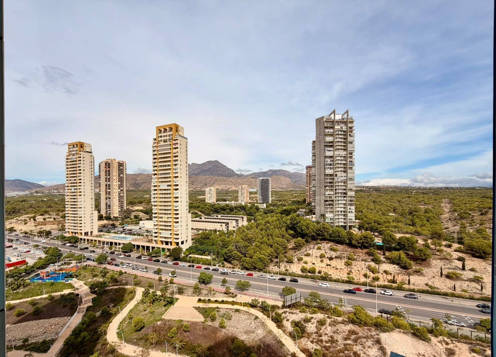 3 Zimmer Apartment zu verkaufen in Benidorm mit Pool Garage - 1.150.000 € (Ref: 10088935)
