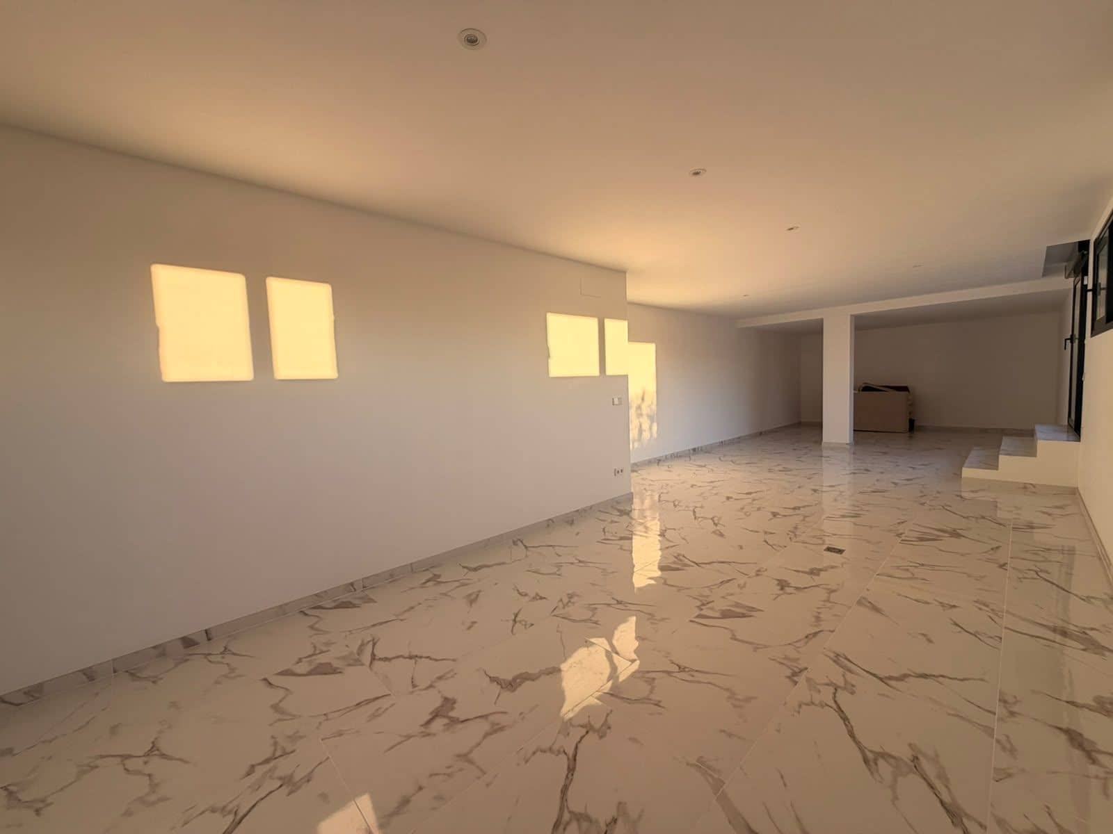 3 sypialnia Willa na sprzedaż w Finestrat z basenem garażem - 970 000 € (Ref: 10111505)