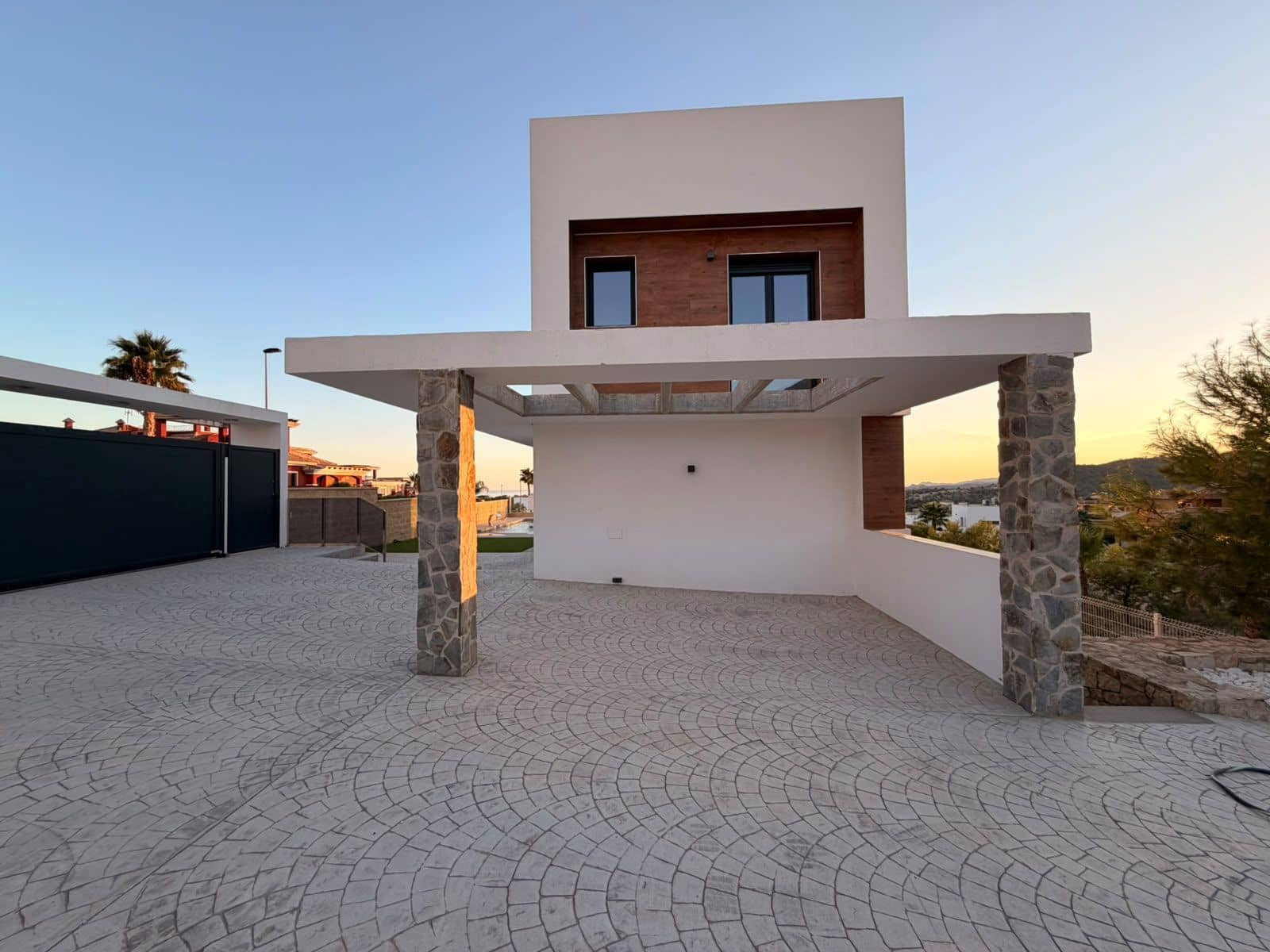 3 sypialnia Willa na sprzedaż w Finestrat z basenem garażem - 970 000 € (Ref: 10111505)