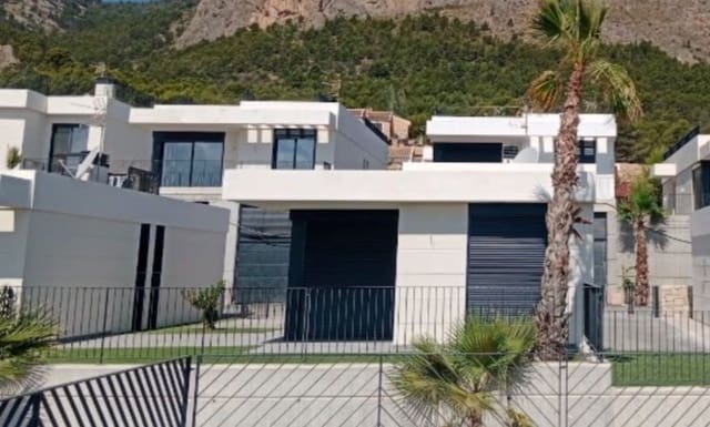 3 quarto Moradia para venda em Polop com piscina garagem - 595 000 € (Ref: 10132614)