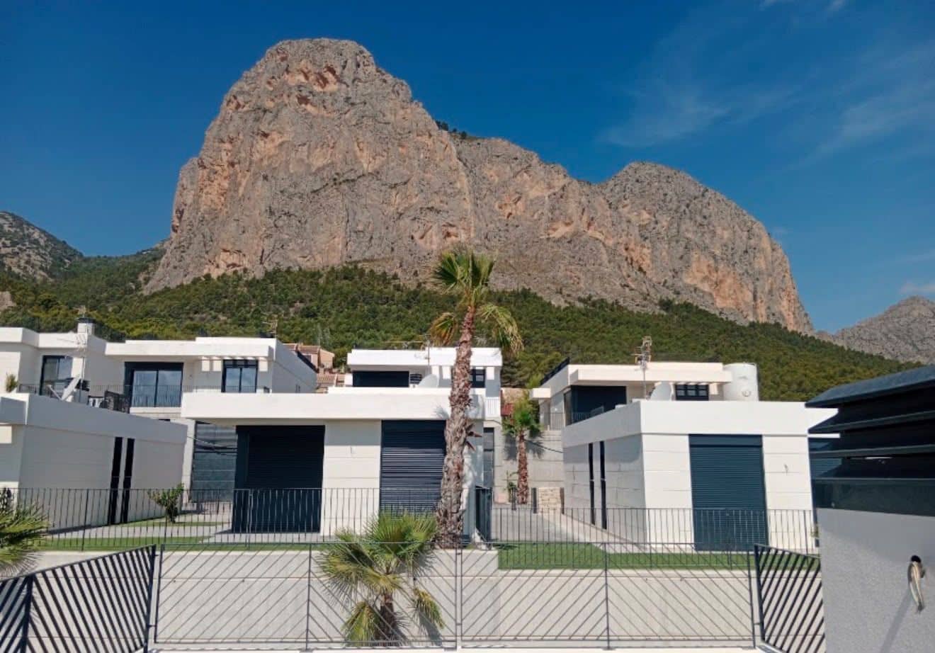 3 quarto Moradia para venda em Polop com piscina garagem - 595 000 € (Ref: 10132614)