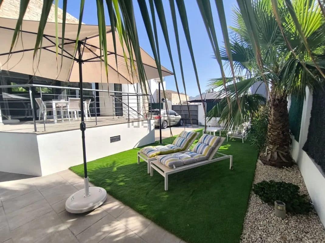 3 soverom Villa til salgs i Polop med svømmebasseng garasje - € 475 000 (Ref: 10135732)