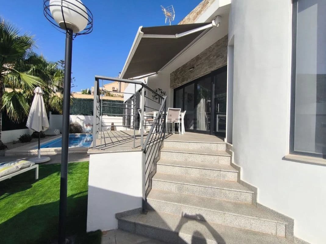 3 soverom Villa til salgs i Polop med svømmebasseng garasje - € 475 000 (Ref: 10135732)