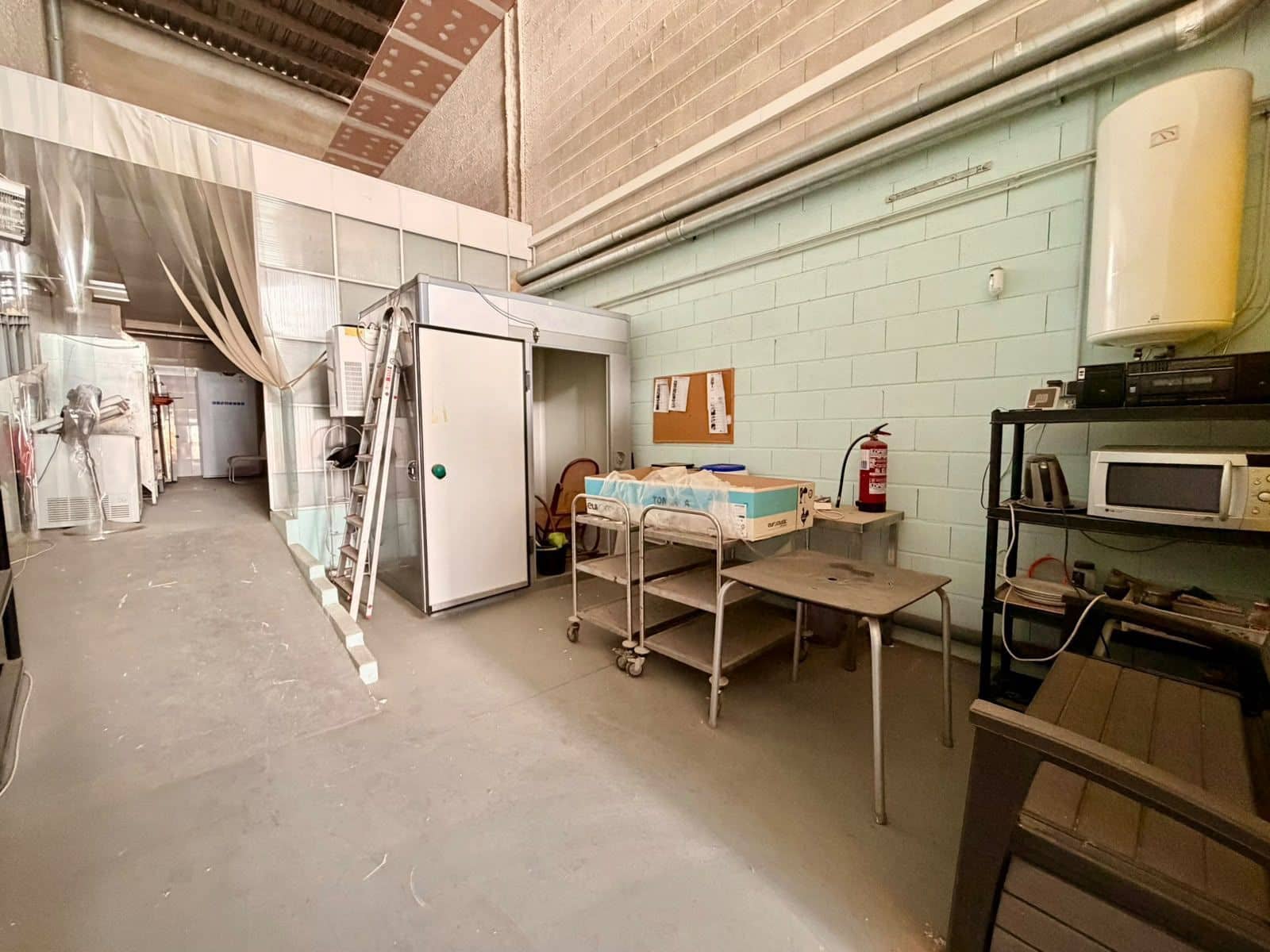 Commercial for sale in La Nucia - € 231,000 (Ref: 10161045)
