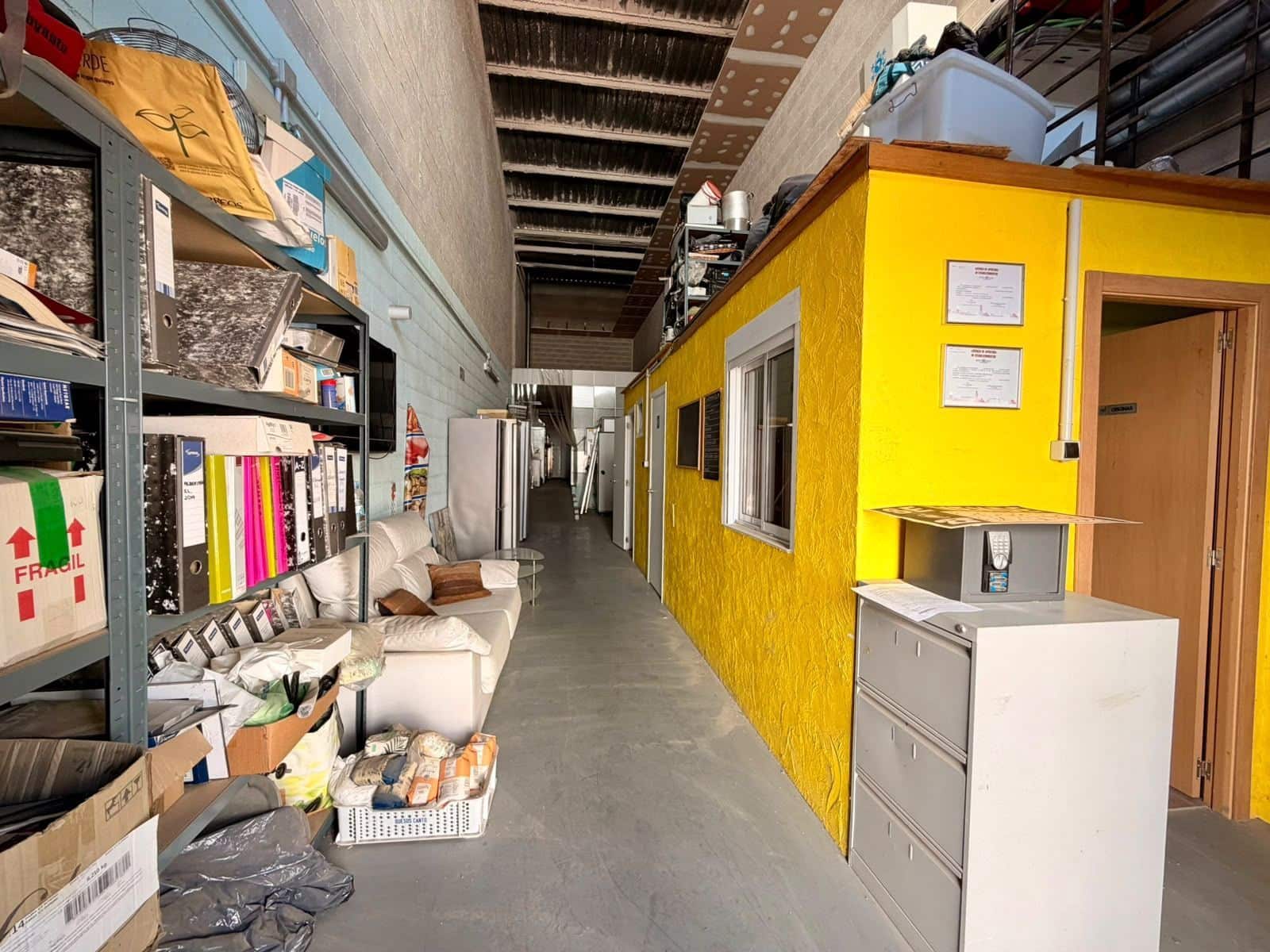 Commercial for sale in La Nucia - € 231,000 (Ref: 10161045)