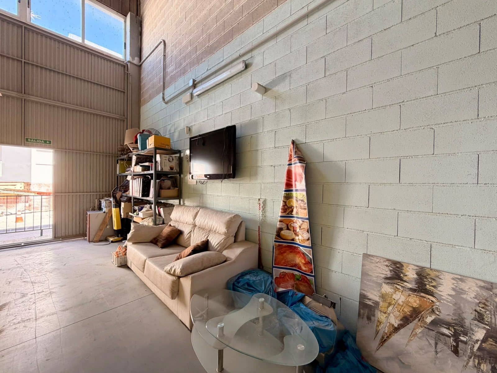 Commercial for sale in La Nucia - € 231,000 (Ref: 10161045)