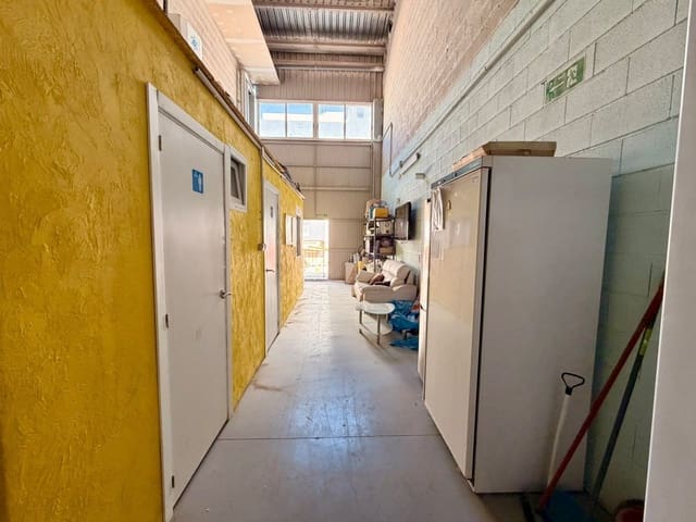 Commercial for sale in La Nucia Pueblo  , La Nucia - € 231,000 (Ref: 10161045)