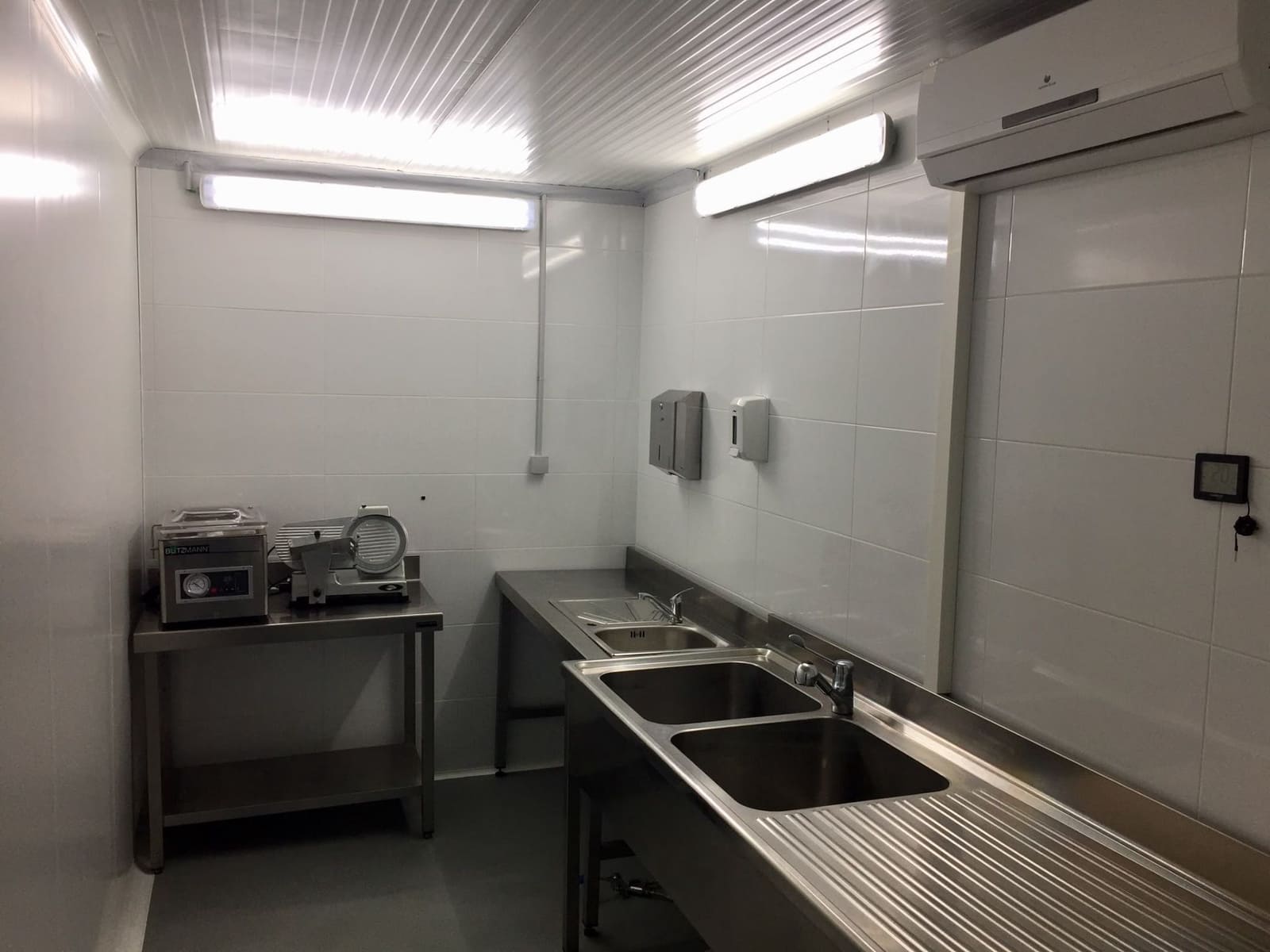 Commercial for sale in La Nucia - € 231,000 (Ref: 10161045)