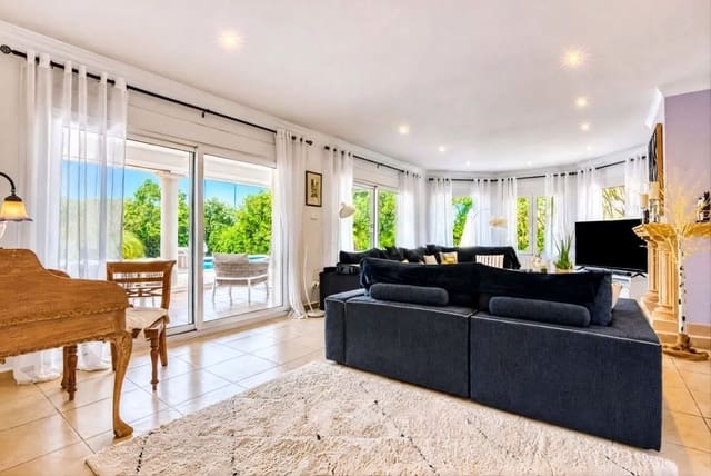 3 slaapkamer Villa te koop in Partides comunes - Adsubia, Javea / Xàbia met zwembad garage - € 949.000 (Ref: 10162163)