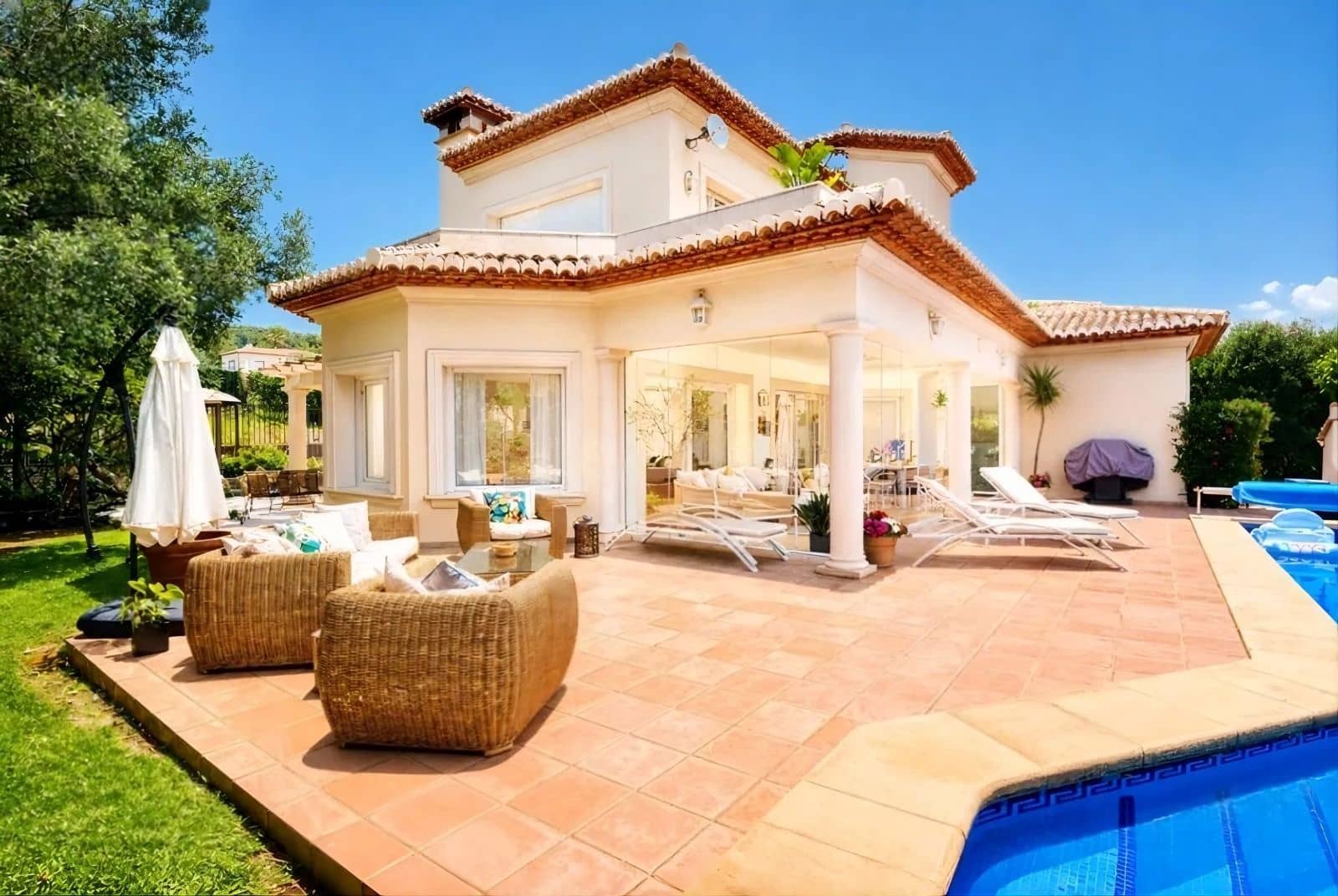 3 soveværelse Villa til salg i Javea / Xabia med swimmingpool garage - € 949.000 (Ref: 10162163)