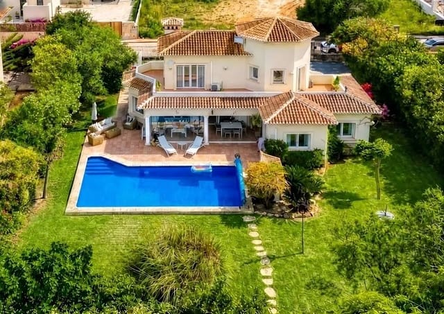 3 slaapkamer Villa te koop in Partides comunes - Adsubia, Javea / Xàbia met zwembad garage - € 949.000 (Ref: 10162163)