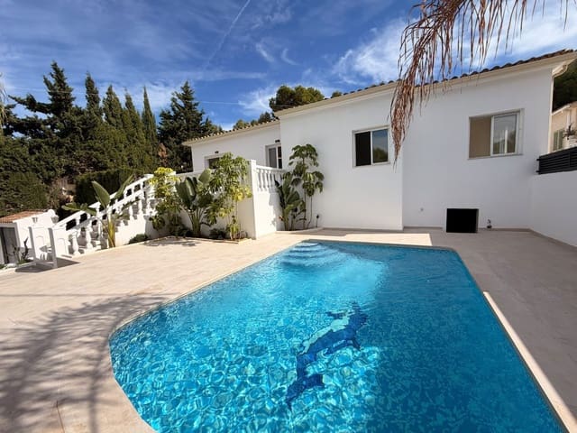 Chalet de 3 habitaciones en Albir, Alfaz del Pi / L'Alfàs del Pi en venta con piscina garaje - 649.000 € (Ref: 10173346)