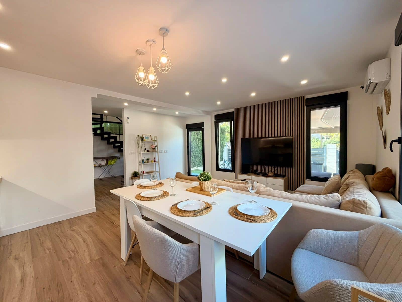3 sovrum Semi-fristående Villa till salu i Benidorm med pool garage - 550 000 € (Ref: 10184305)