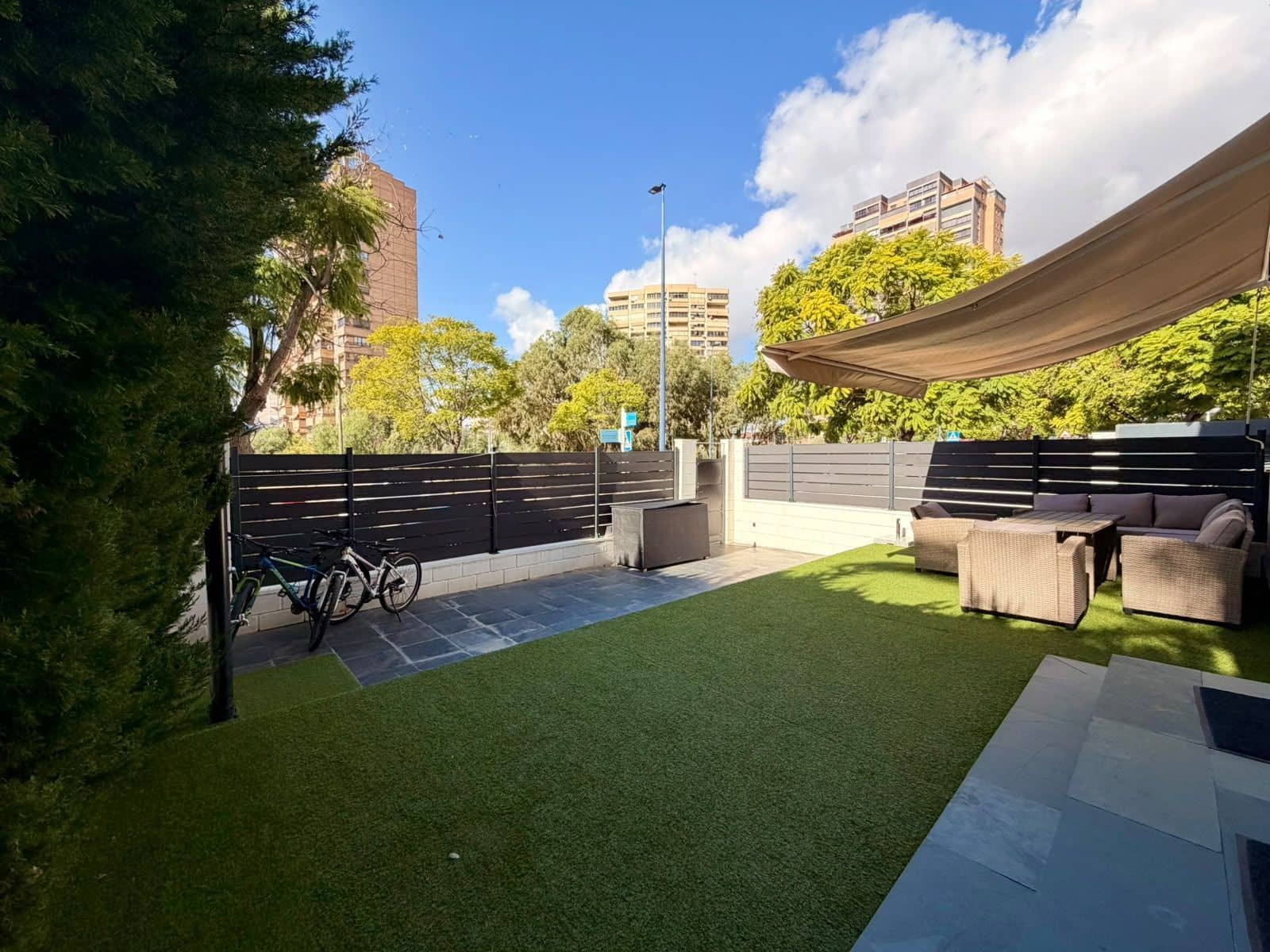 3 sovrum Semi-fristående Villa till salu i Benidorm med pool garage - 550 000 € (Ref: 10184305)