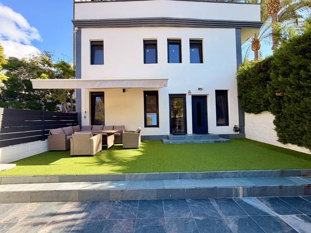 3 sovrum Semi-fristående Villa till salu i Playa Poniente, Benidorm med pool garage - 550 000 € (Ref: 10184305)