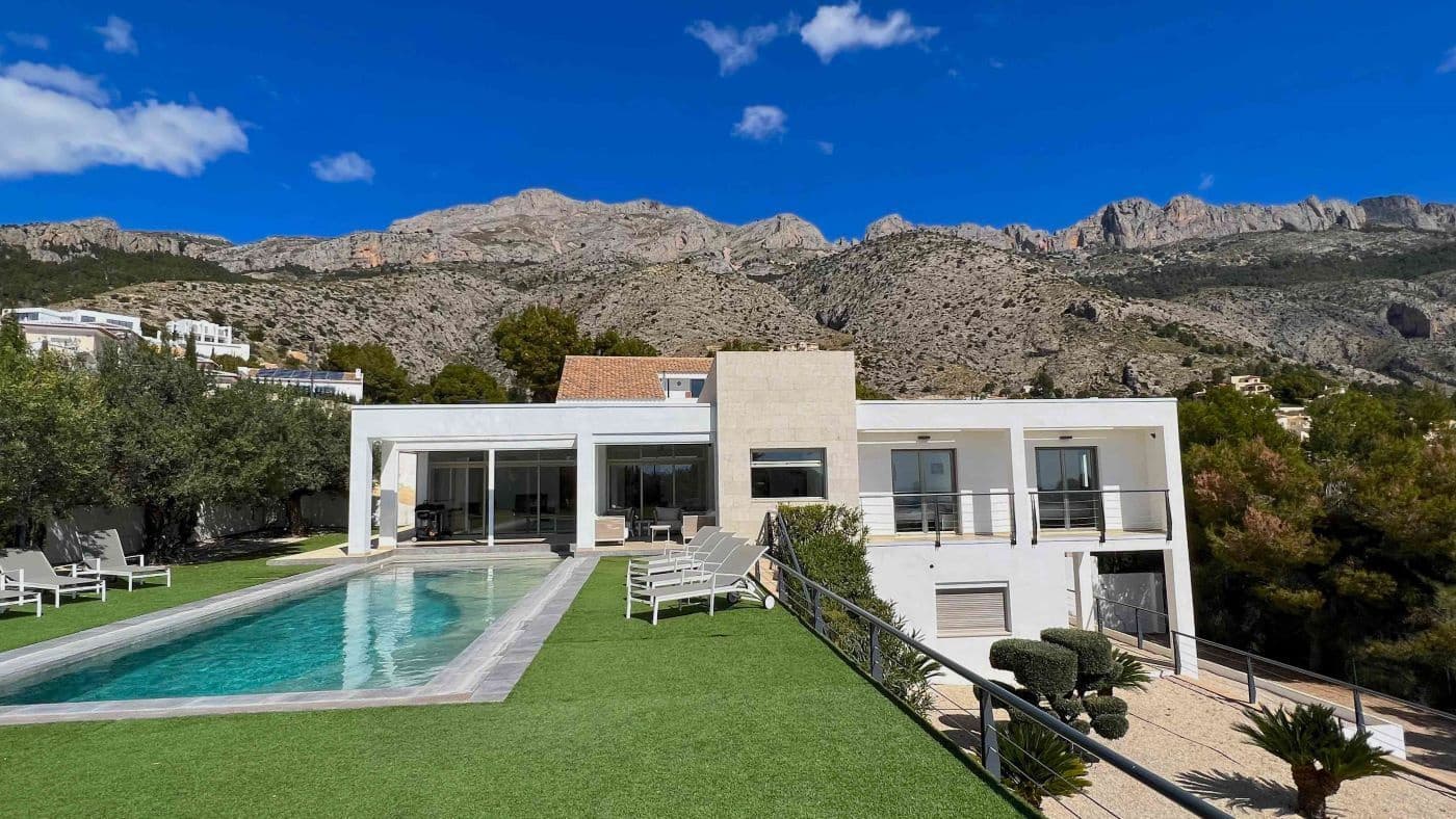 5 slaapkamer Villa te koop in Altea met zwembad garage - € 1.100.000 (Ref: 7630803)