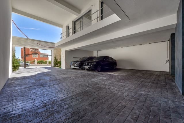 8 soverom Villa til salgs i Finestrat med svømmebasseng garasje - € 3 950 000 (Ref: 7734546)