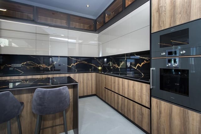 8 soverom Villa til salgs i Finestrat med svømmebasseng garasje - € 3 950 000 (Ref: 7734546)