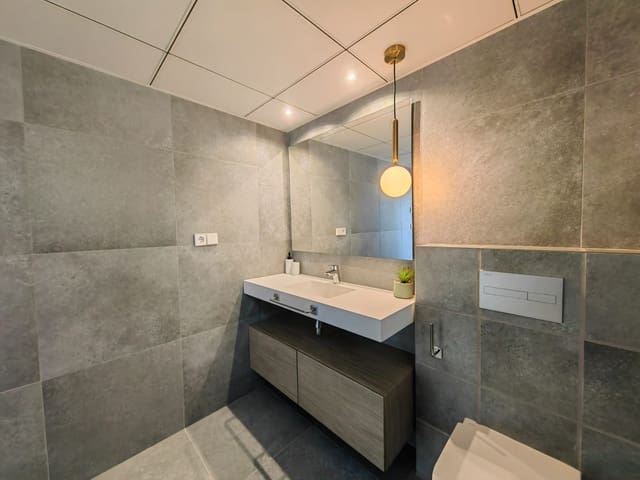 3 Zimmer Apartment zu verkaufen in La Villajoyosa / Vila Joiosa mit Pool Garage - 860.000 € (Ref: 7735818)