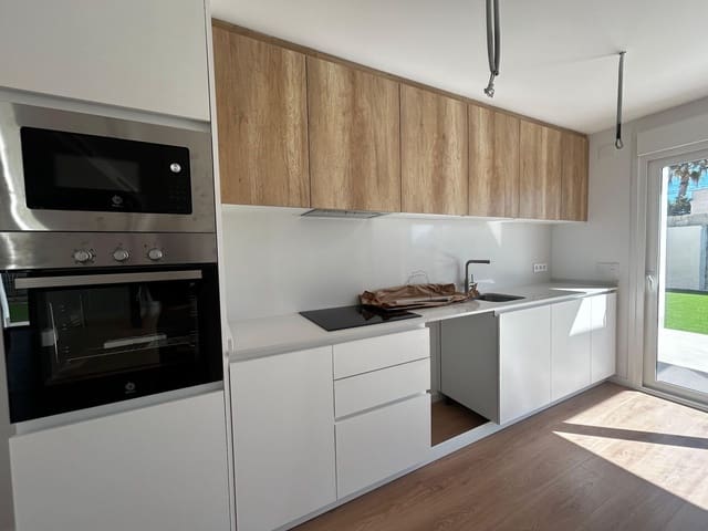 4 sypialnia Willa na sprzedaż w Finestrat z basenem garażem - 555 000 € (Ref: 7751375)