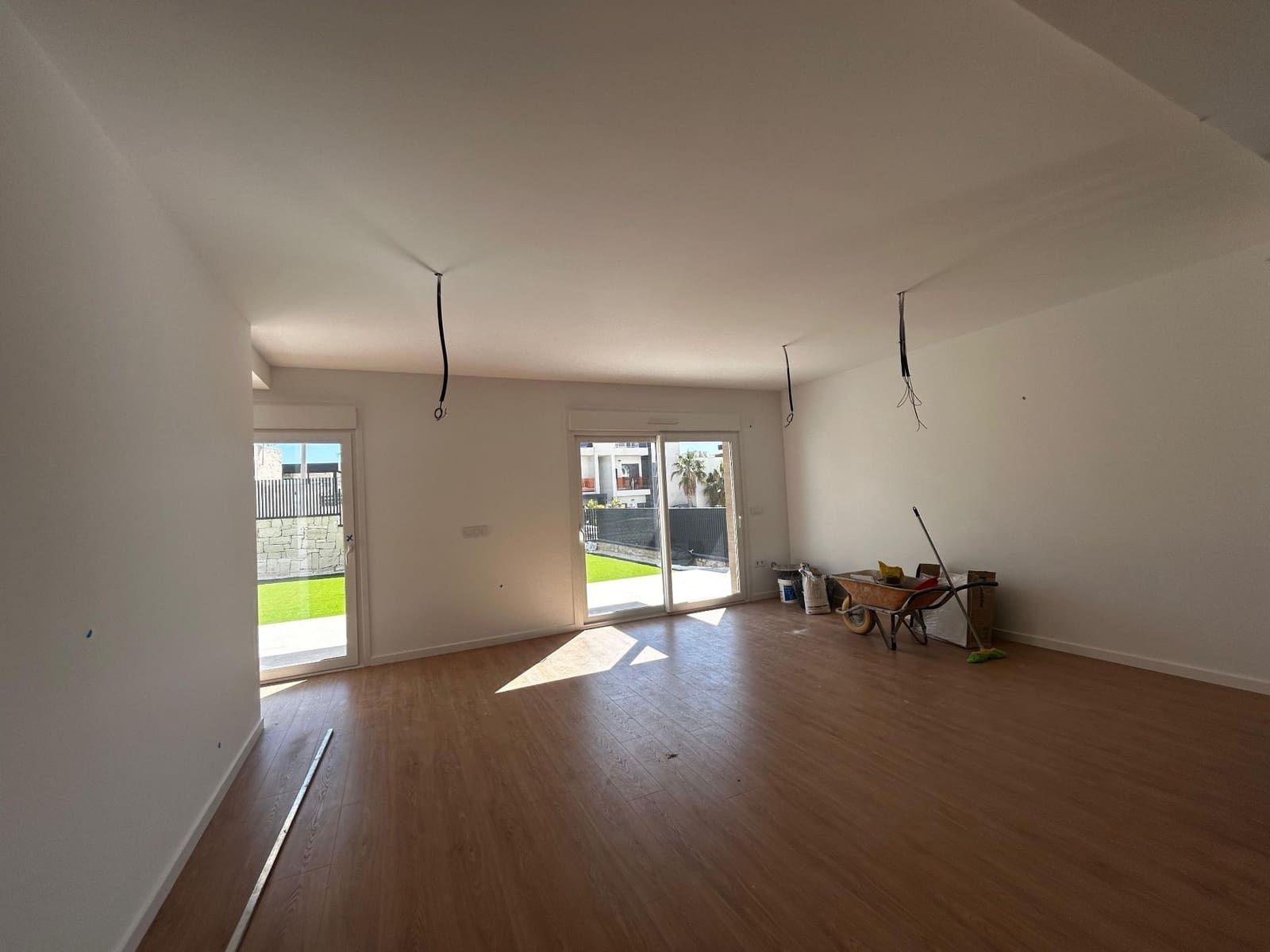 4 sypialnia Willa na sprzedaż w Finestrat z basenem garażem - 555 000 € (Ref: 7751375)