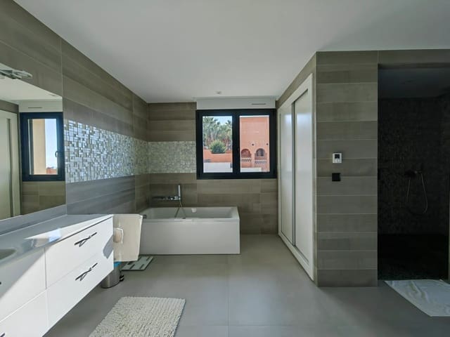 5 soveværelse Villa til salg i Altea med swimmingpool garage - € 3.500.000 (Ref: 7797561)