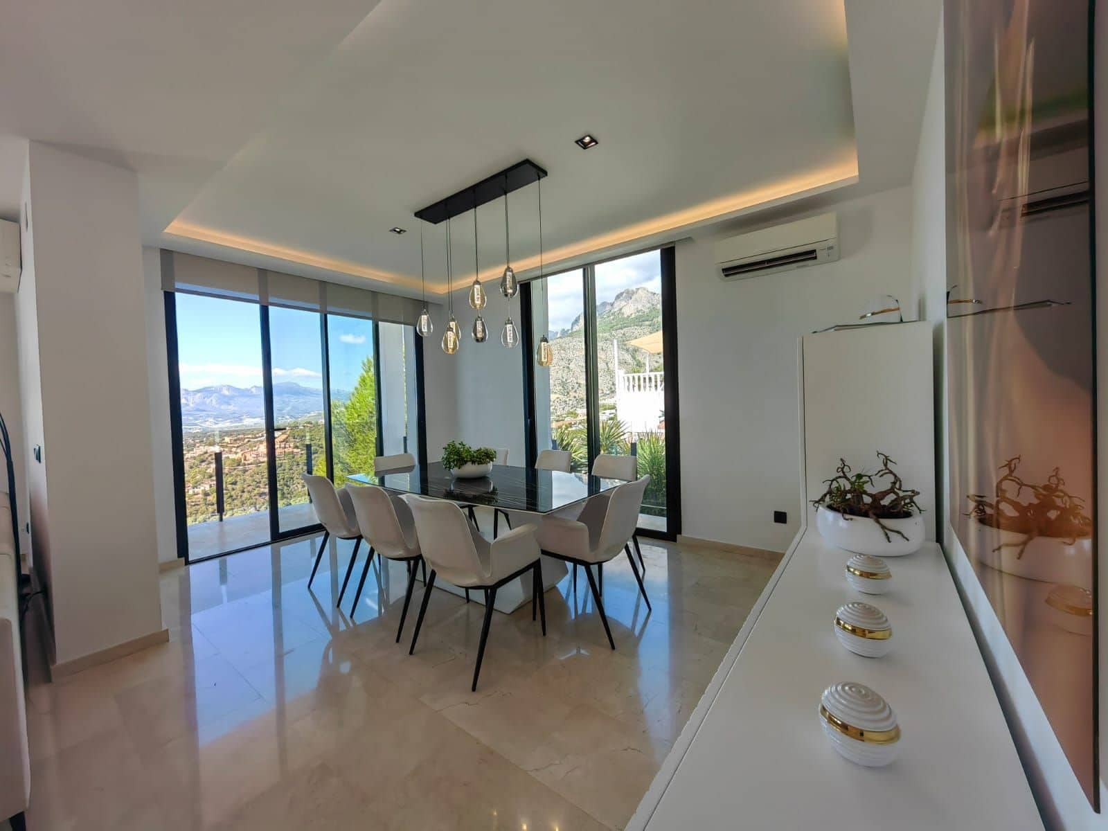 4 soveværelse Villa til salg i Altea med swimmingpool garage - € 2.450.000 (Ref: 7809388)